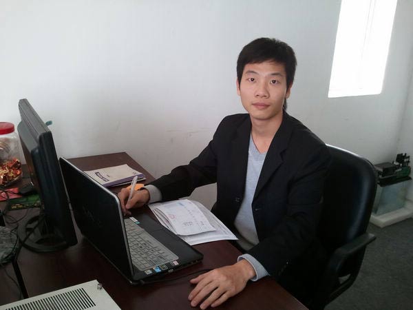 重慶神奇網(wǎng)游有限公司 鄭經(jīng)理