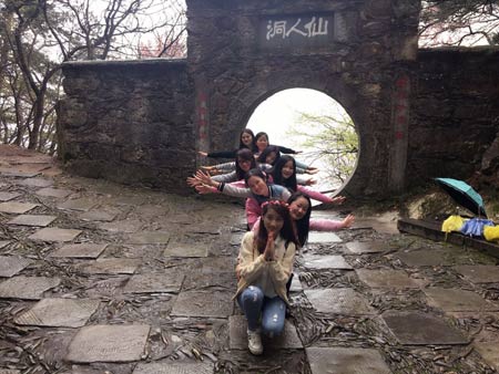 創勝團隊組織“廬山二日游”活動 提倡多出去看看