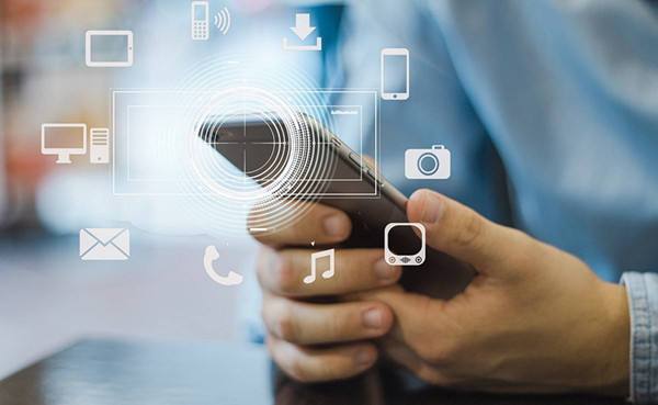 在線發(fā)短信平臺如何為企業(yè)存留和開發(fā)客戶？